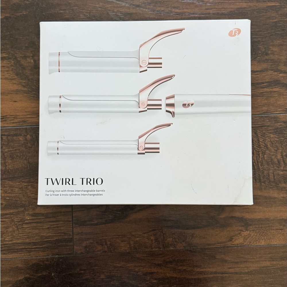 T3 Curling Iron with Interchangeable Barrels